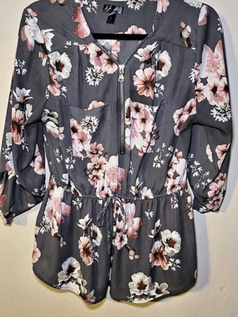 J. for Justify Floral Long Sleeve Romper in Gray & Pink Like New